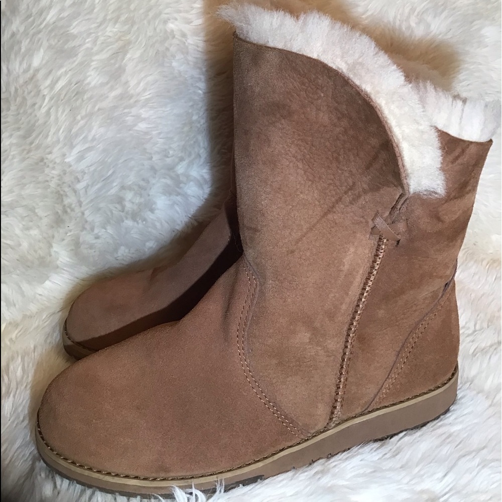 Emu Australia bells beach lo sheepskin boots size 7